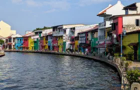 Rot, bunt und verdammt heiß: Tag 1 in Melaka