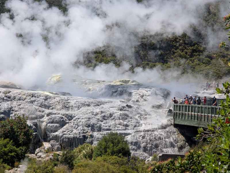 Hitze, tückischer Asphalt und Geothermal-Magie