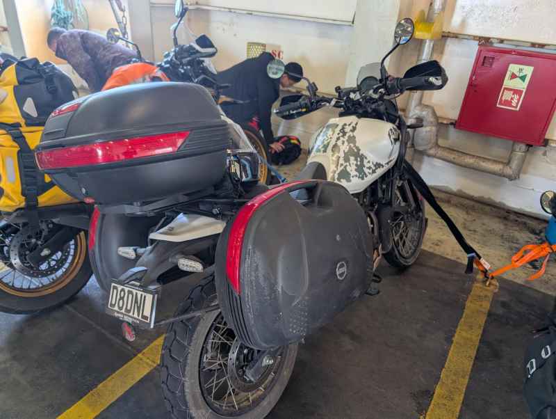 Über Bruchtal auf die Südinsel