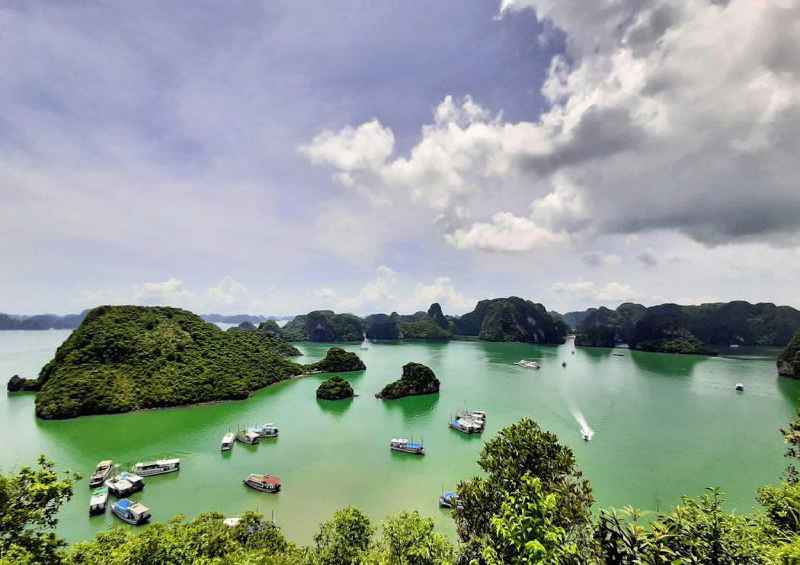 Ha Long Bay - Directors Cut