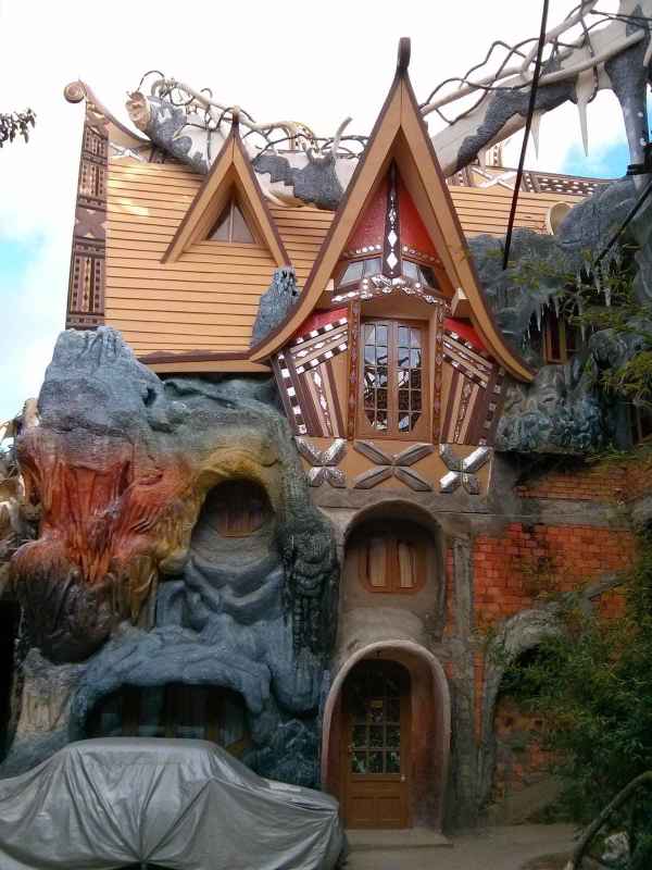 Crazy House