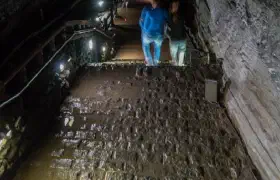 Manjanggul Cave (만장굴 [유네스코 )
