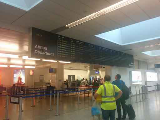 Wieder mal am Flughafen....
