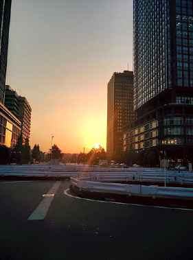 Sonnenuntergang vor der Tokyo Station